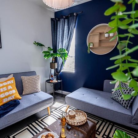 Flat 5, Super King Bed, Free Parking, Workspace, Free Wi-Fi Nottingham Esterno foto