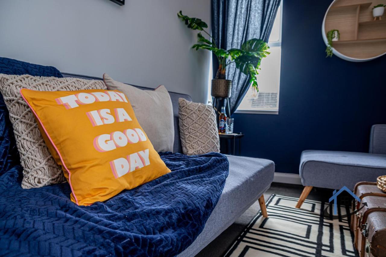 Flat 5, Super King Bed, Free Parking, Workspace, Free Wi-Fi Nottingham Esterno foto